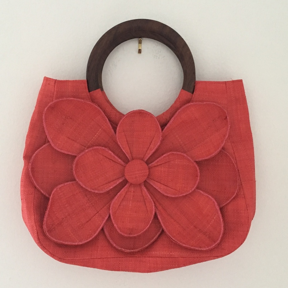 Mar Y Sol straw flower bag with wood handles